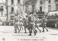  1914-1918 1919 07 14 Les drapeaux pendant le défilé Flags during the procession.jpg 